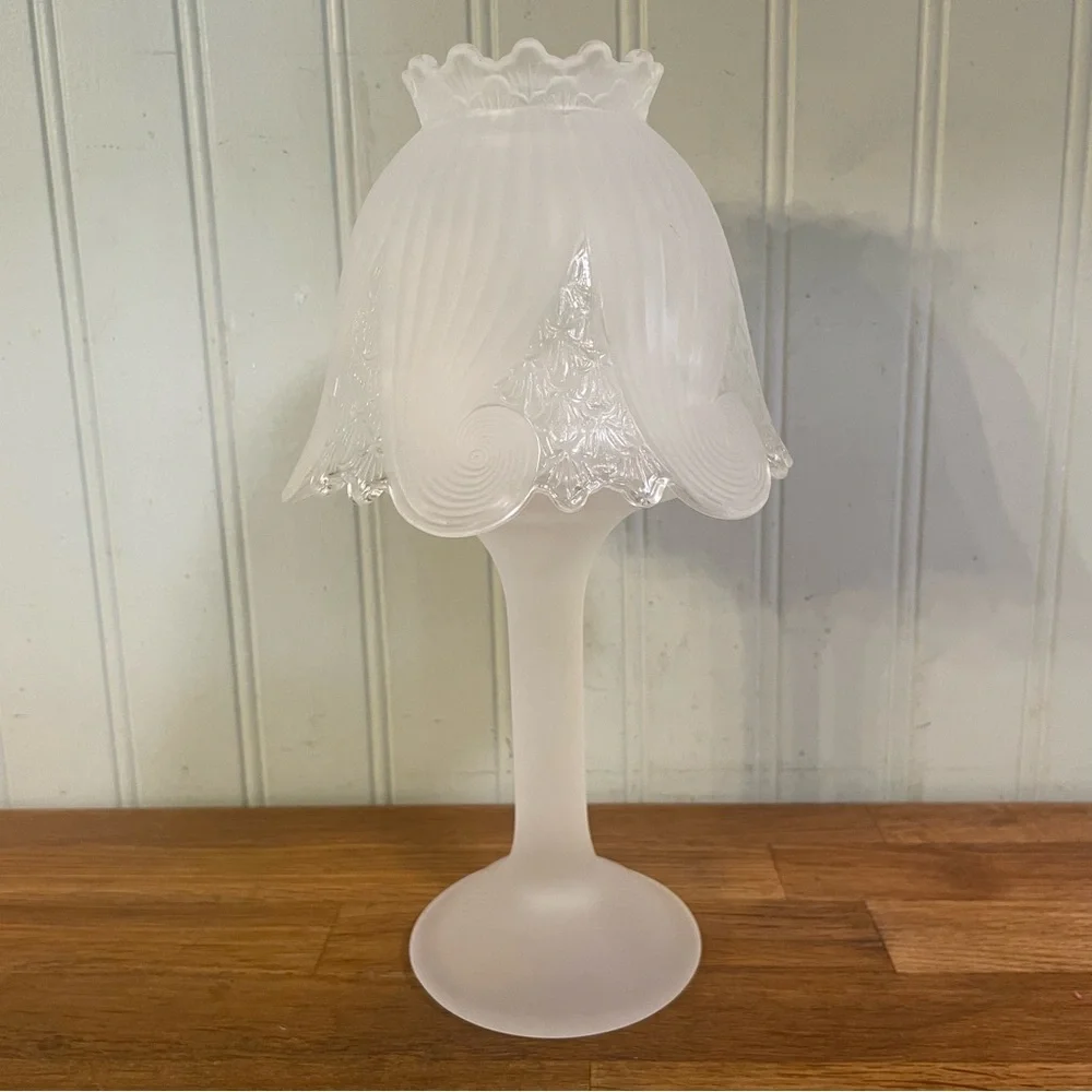 SOLD PartyLite Vintage Clairmont Frosted Glass Tealight Candle Holder Lamp - Picture 2 of 7